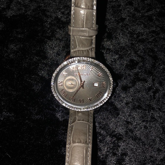 Michael Kors Rose Gold Oval Watch - Picture 3 of 6